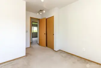3rd bedroom connects to Jack-n-Jill bath