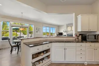 Spacious Well appointed luxury kitchen