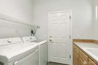 Laundry Room with sink and tons of storage - Newer Washer & Dryer