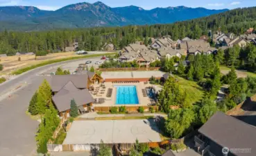 Roslyn Ridge Community Center