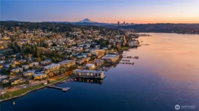 Kirkland waterfront living  with unobstructed views!