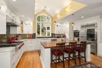 Kitchen island with eating space