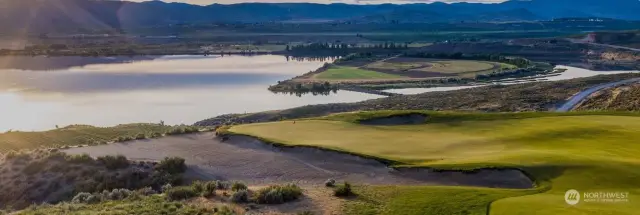 Gamble Sands Resort with renowned golf course (115 acres) & dining just 10 minutes away