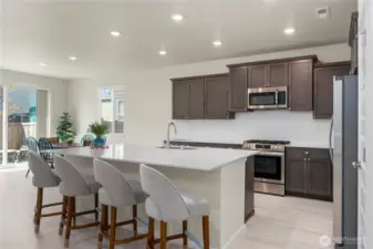 Eat-in Kitchen