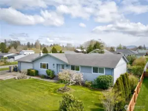 Well maintained home located by the Ilwaco Airport in Vandalia. A quiet little bedroom community outside Ilwaco. This 3-bedroom 2-bath home has an attached apartment or ADU with 2- Bedrooms and a Full Bath. Perfect for renting or communal living.