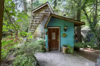 Front of upper cabin