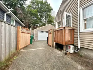 view of driveway to garage