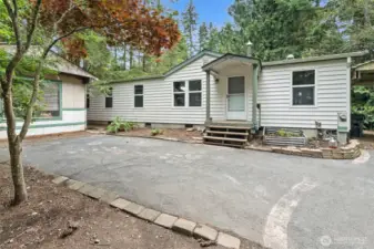 Welcome to 1130 E Phillips Lake Road!