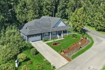 Wonderful location, steps to the golf course, offering privacy within a wonderful community.