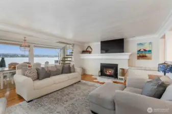 Spacious Living room with gas fireplace