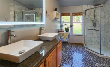 En Suite Bathroom