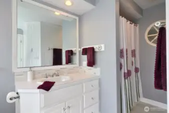 Primary Upper Level Bath