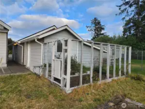 Fully fenced Garden