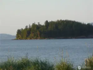See the madrona getting lit up by impending sunset?  And, you can fairly easily row or kayak to Jack.