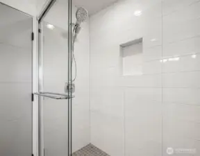 Full-size Showers in Primary Baths