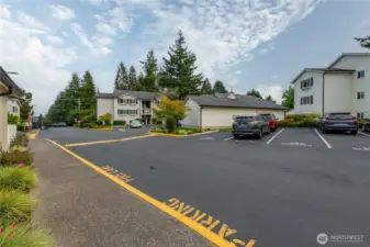 Tandem parking spot (193)