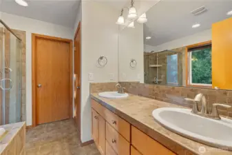Primary ensuite spa