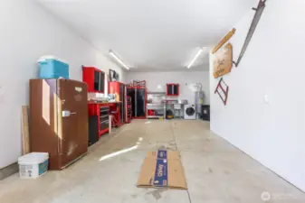 Shop- bay fits 2 cars
