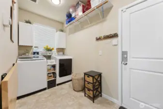 Laundry/Utility Room off garage