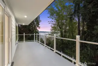 Take in stunning Lake Washington views from the massive deck