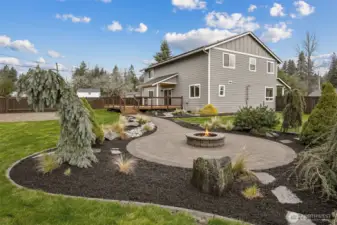 Paver patio with firepit