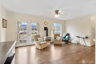 Living space with nat gas fireplace that can heat the whole home.