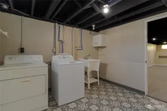 Updated Laundry Room, New Flooring and Sink