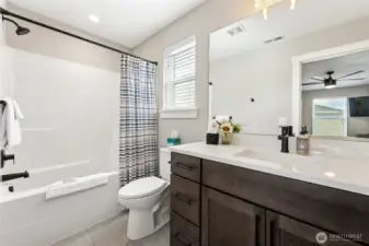 Full guest bath