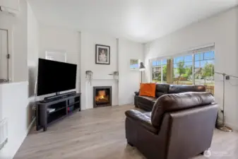 Light & bright great room