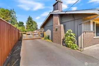 Long Gated Driveway