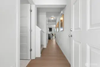 Photographs are for illustrative purposes only. Features, finishes, interior/exterior colors, landscaping and floorplan shown may vary from actual homes built.