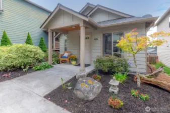 Front garden and covered Porch.
