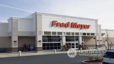 Fred Meyer only 2 minutes away.