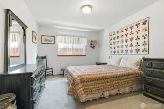 Secondary bedroom