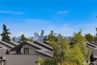 Photos are of a similar model home and are for illustrative purposes.