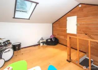 Non conforming 3rd bedroom on 2nd floor