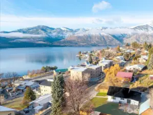 Welcome to 124 Boetzkes Ave in Manson WA!