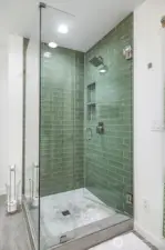 Transferable warranty to new buyers