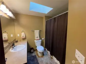 2nd Bathroom