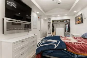 Bedroom & Bathroom 1
