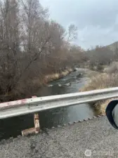 A river runs through it.