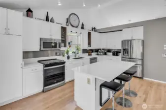 Large Granite Counter Island w/ seating