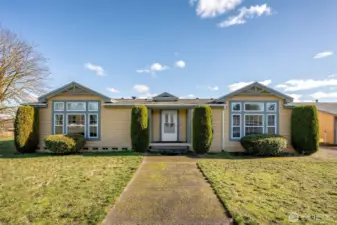 Appreciate the well maintained exterior and grounds