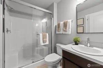 Photographs are for illustrative purposes only. Features, finishes, interior/exterior colors, landscaping and floorplan shown may vary from actual homes built.