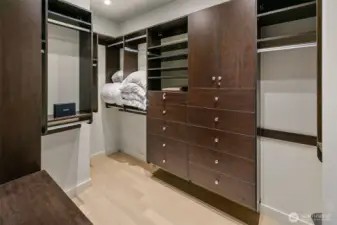oversized walk in closet