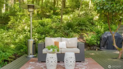 So many quaint sitting area