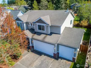 Three Car Garage
