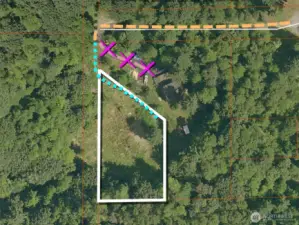 Approximate boundaries are in white with driveway in blue.