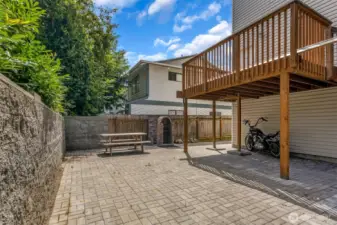 Deck on the right side is for this Unit.