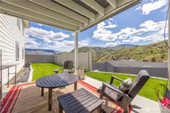 Coverered patio with access from daylight basement